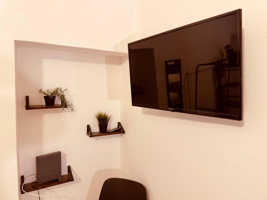 Loft With Gym - Kitchen / Wifi / Free Parking Appartement