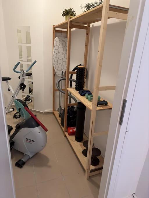 Loft With Gym - Kitchen / Wifi / Free Parking Berlijn